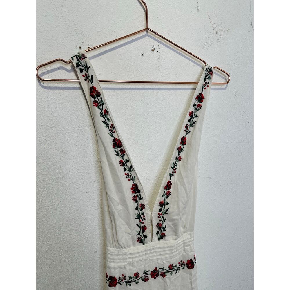 SAYLOR White Red Floral Embroidered Criss-Cross Back Tie Flowy Dress sz Medium - Picture 6 of 10